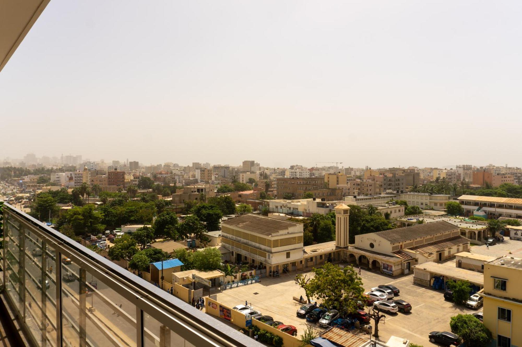 Chambres Meublees Avenue Cheikh Anta Diop Dakar Exterior photo
