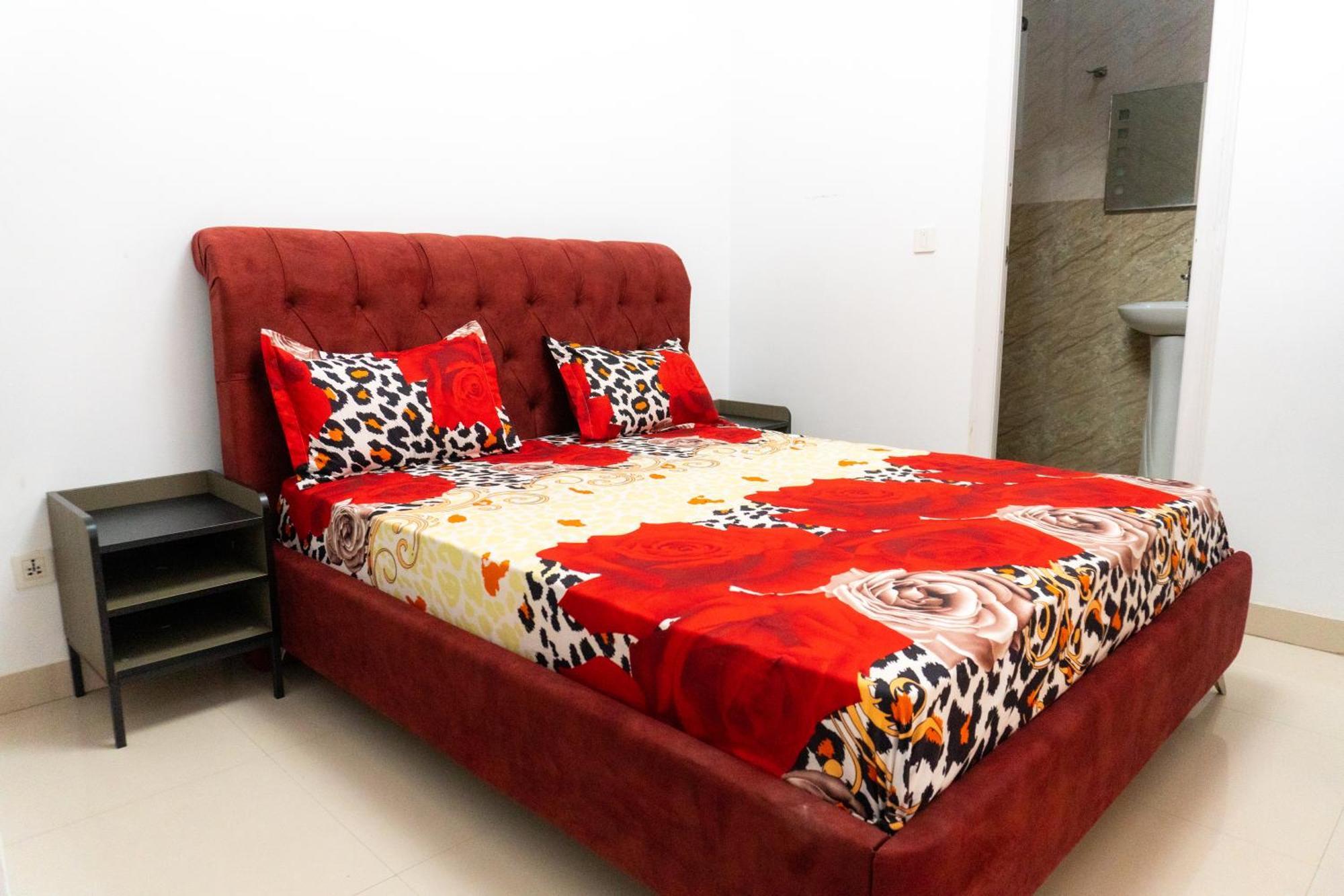 Chambres Meublees Avenue Cheikh Anta Diop Dakar Exterior photo